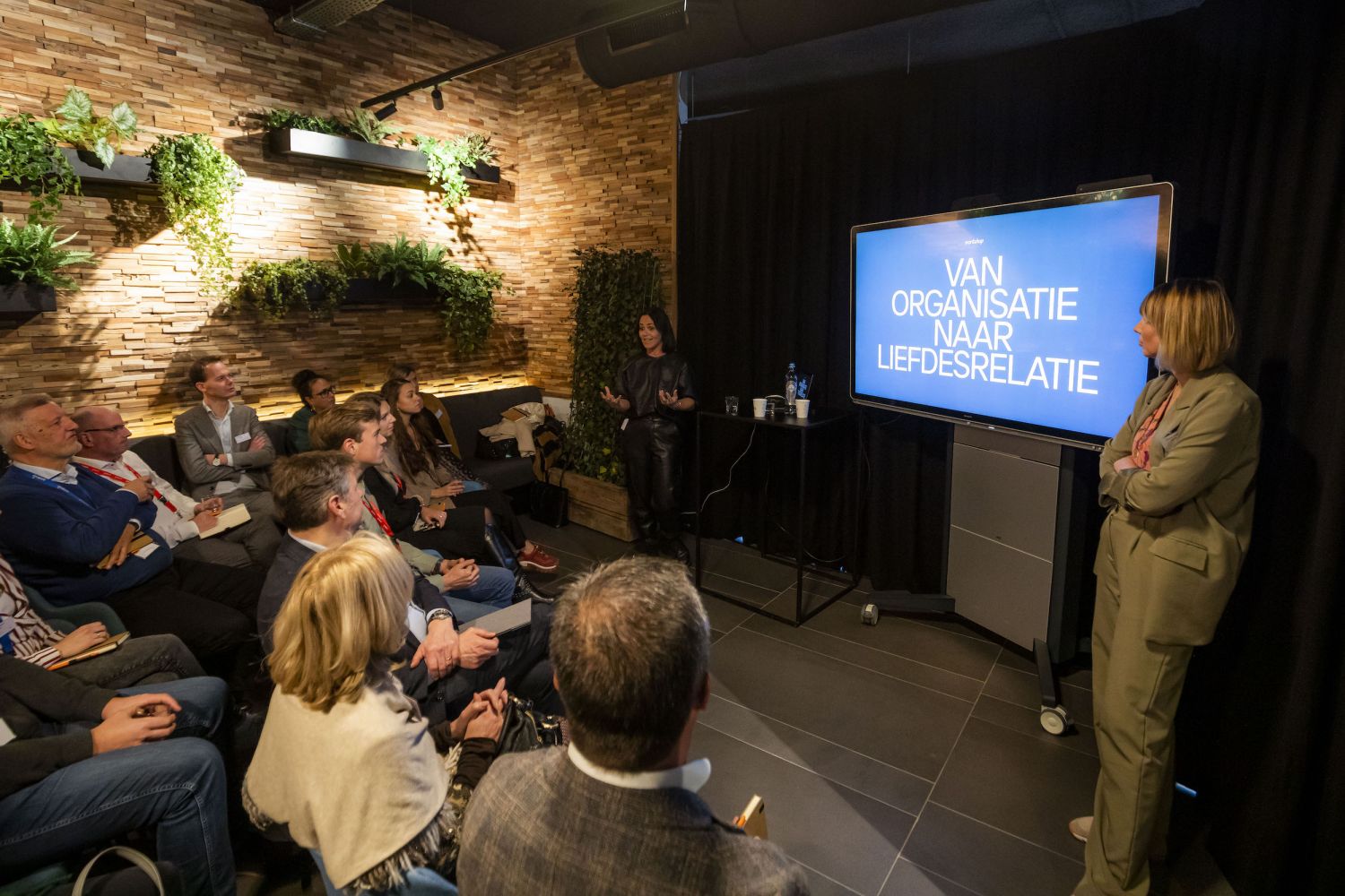 Talks with Simone and Babs